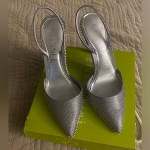 Silver sparkle Gianni Bini heels
